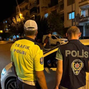 akhisarda toplu denetim 3 aranan yakalandi W3dfPLm3