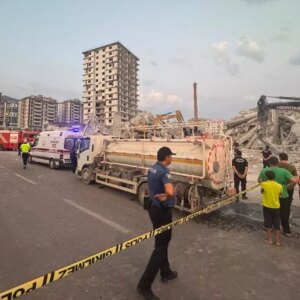 yikim sirasinda is makinesi operatoru hayatini kaybetti XSAXG4dc