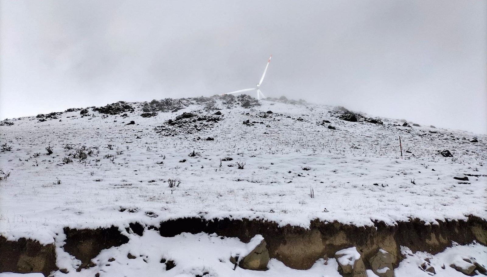 bayburtun yuksek rakimli koylerinde kar yagisi etkili oldu XHdyLxqe