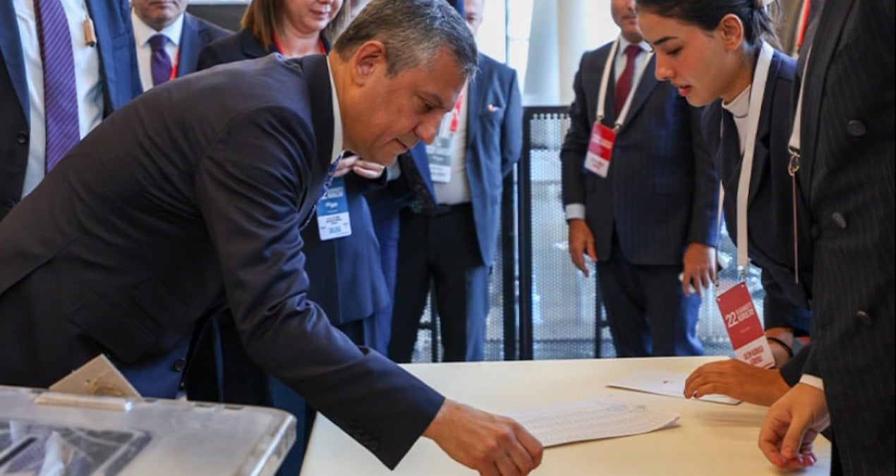 ozgur ozel a takimini degistiriyor MjQG7Fes