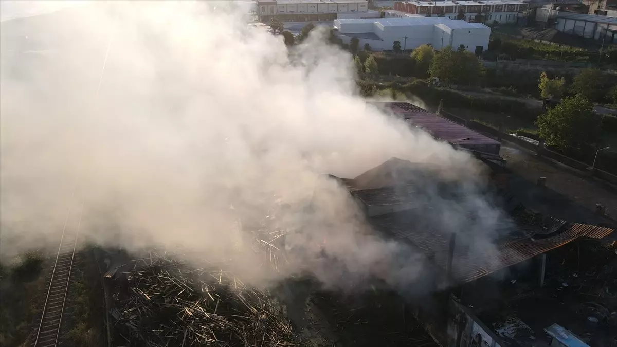 samsundaki kereste fabrikasinda yangin kontrol altina alindi wERmIlJx