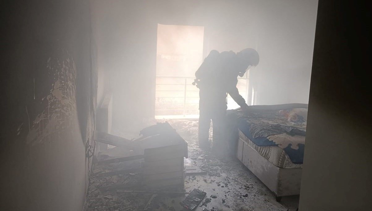 arsuzda bir ev alevlere teslim oldu 1sl81iAr.jpg