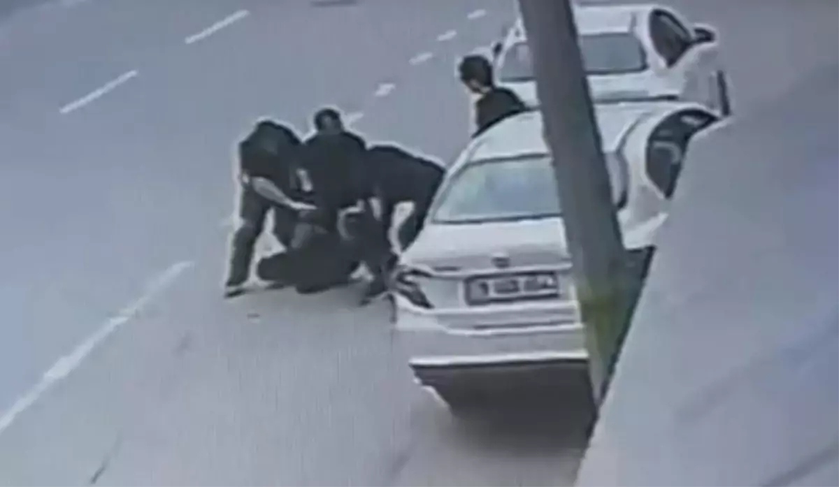 Bursa’da Drift Atan Sürücü Polise Saldırdı