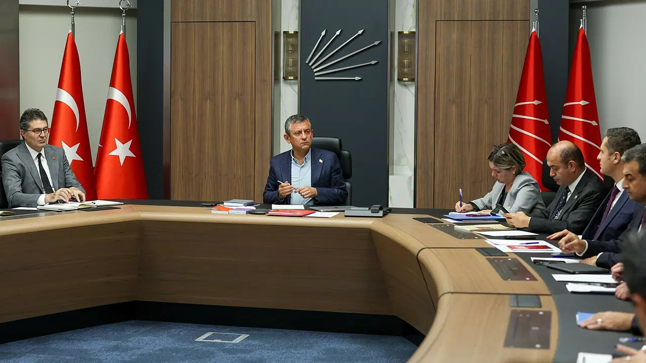 chp myk toplandi ozgur ozelden kilicdaroglu talimati NfJNAYJk