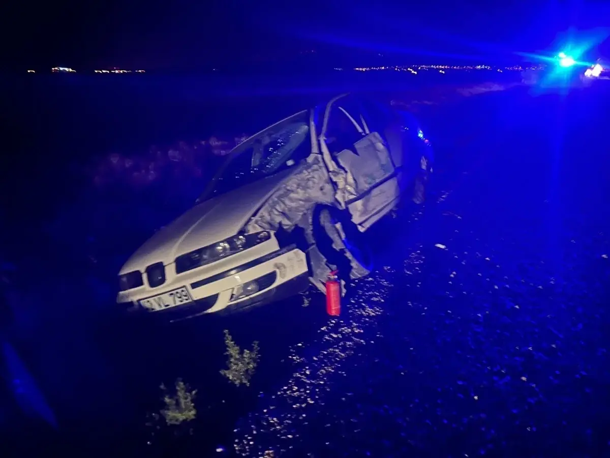 kadinhaninda trafik kazasi 18 yarali iMUFA49b.jpg