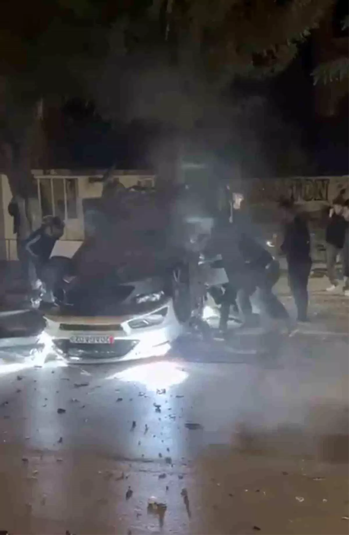 musta trafik kazasi iki yarali EwCFv75L.jpg