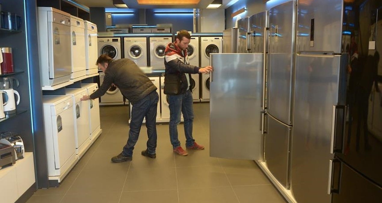 unlu beyaz esya devi 2 fabrikasini kapatiyor binlerce kisi issiz kalacak tAwYDqEY