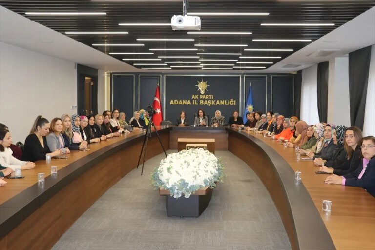 adana-ve-hatayda-ak-partiden-kadina-yonelik-siddetle-mucadele-gunu-aciklamasi-mWVQis8W.jpg