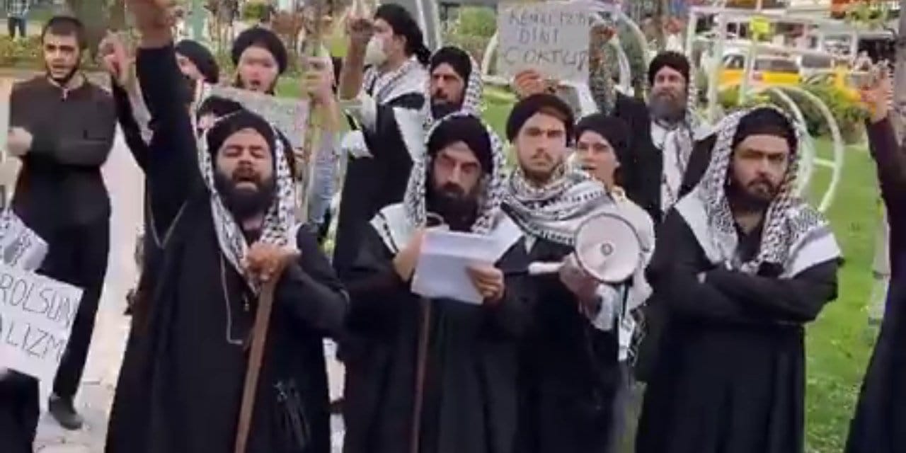 Atatürk için okunan mevlitte kışkırtma girişimi