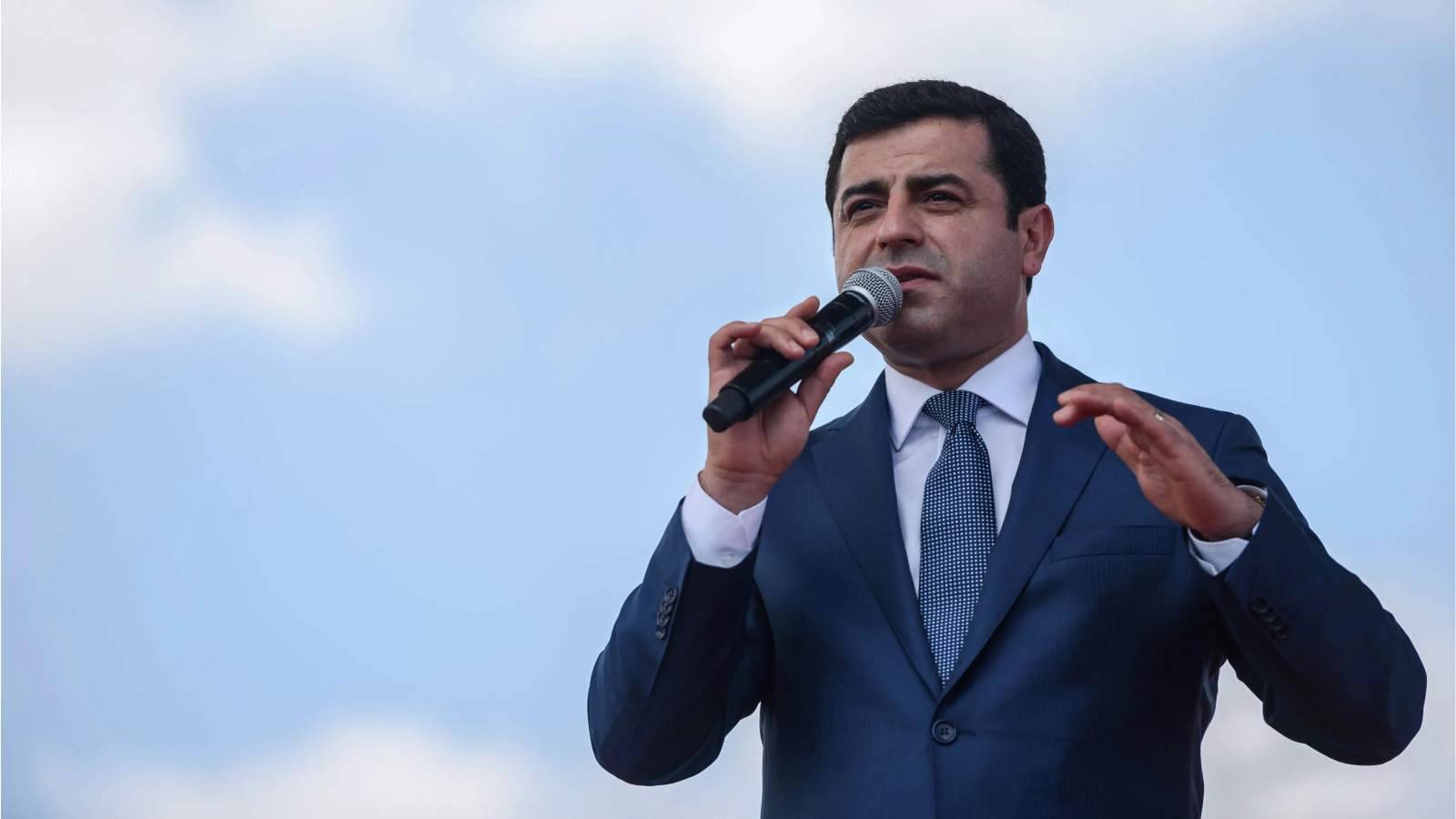 Demirtaş için ortak açıklama: Siyasi iktidar AİHM kararlarına direnmekten vazgeçmeli, derhal gereğini yerine getirmeli! demirtas icin ortak aciklama siyasi iktidar aihm kararlarina direnmekten vazgecmeli derhal geregini yerine getirmeli rbXcNwZW.jpg