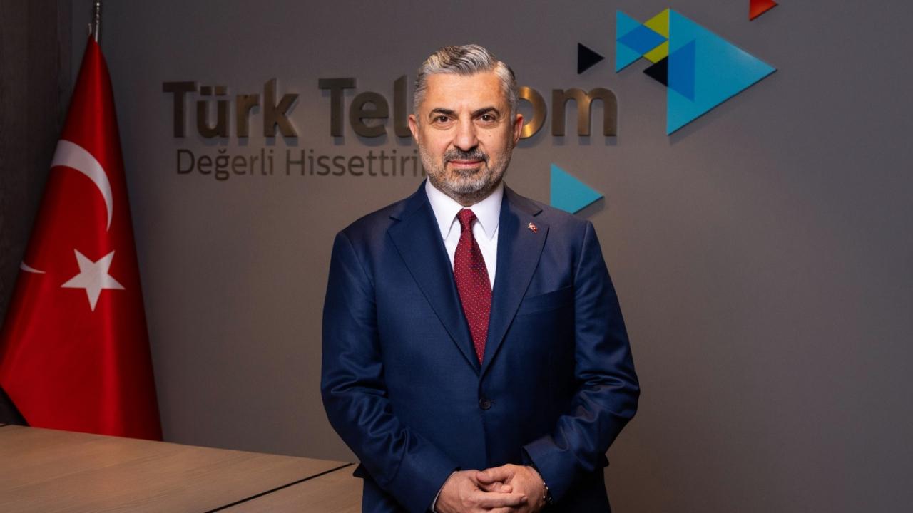 turk-telekom-ceosu-ebubekir-sahin-iletisimi-sinirlarin-otesine-tasiyoruz-GT8LrkLN.jpg