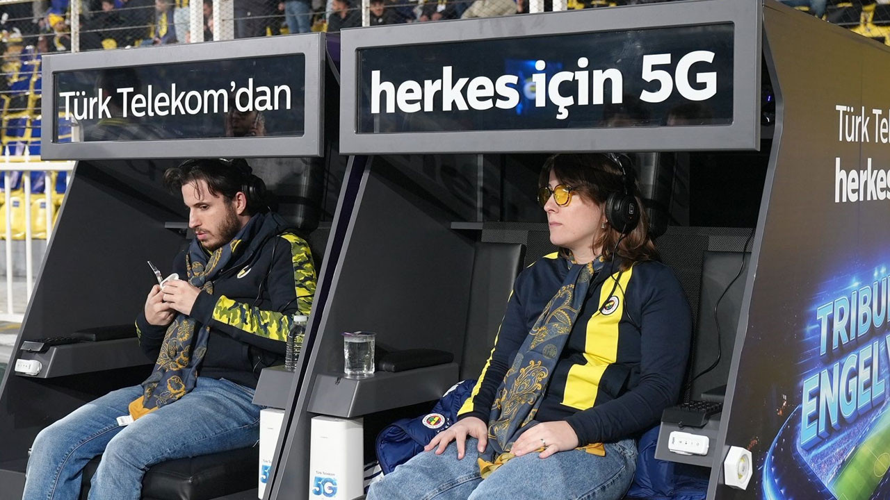 turk-telekomdan-dunyada-ilk-gorme-engelli-taraftarlar-icin-5g-destekli-tribun-7UDWCUTt.jpg