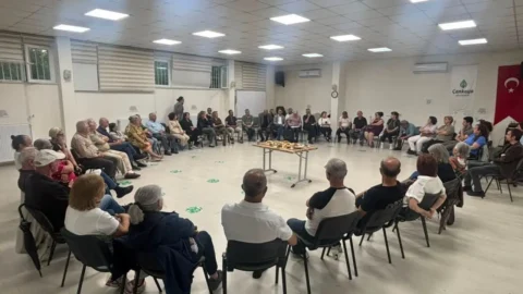 Çankaya’da CHP Üyeleri Parti İçin Gelecek Stratejilerini Görüştü