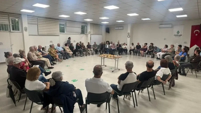Çankaya’da CHP Üyeleri Parti İçin Gelecek Stratejilerini Görüştü