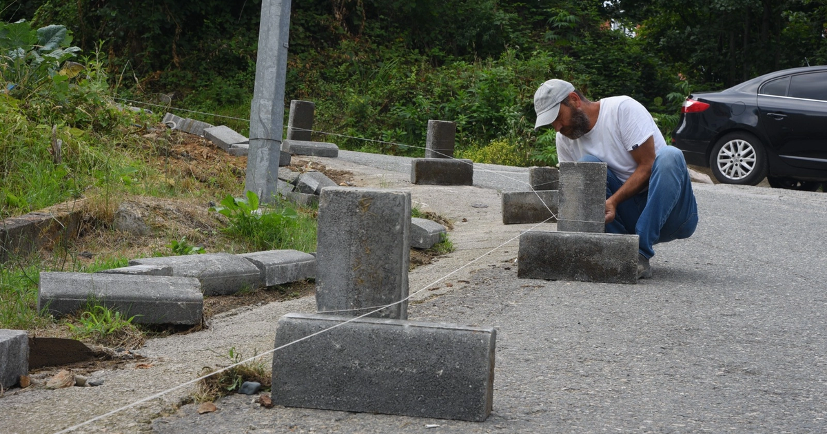 Giresun’da yol ve kaldırım çalışmaları sürüyor